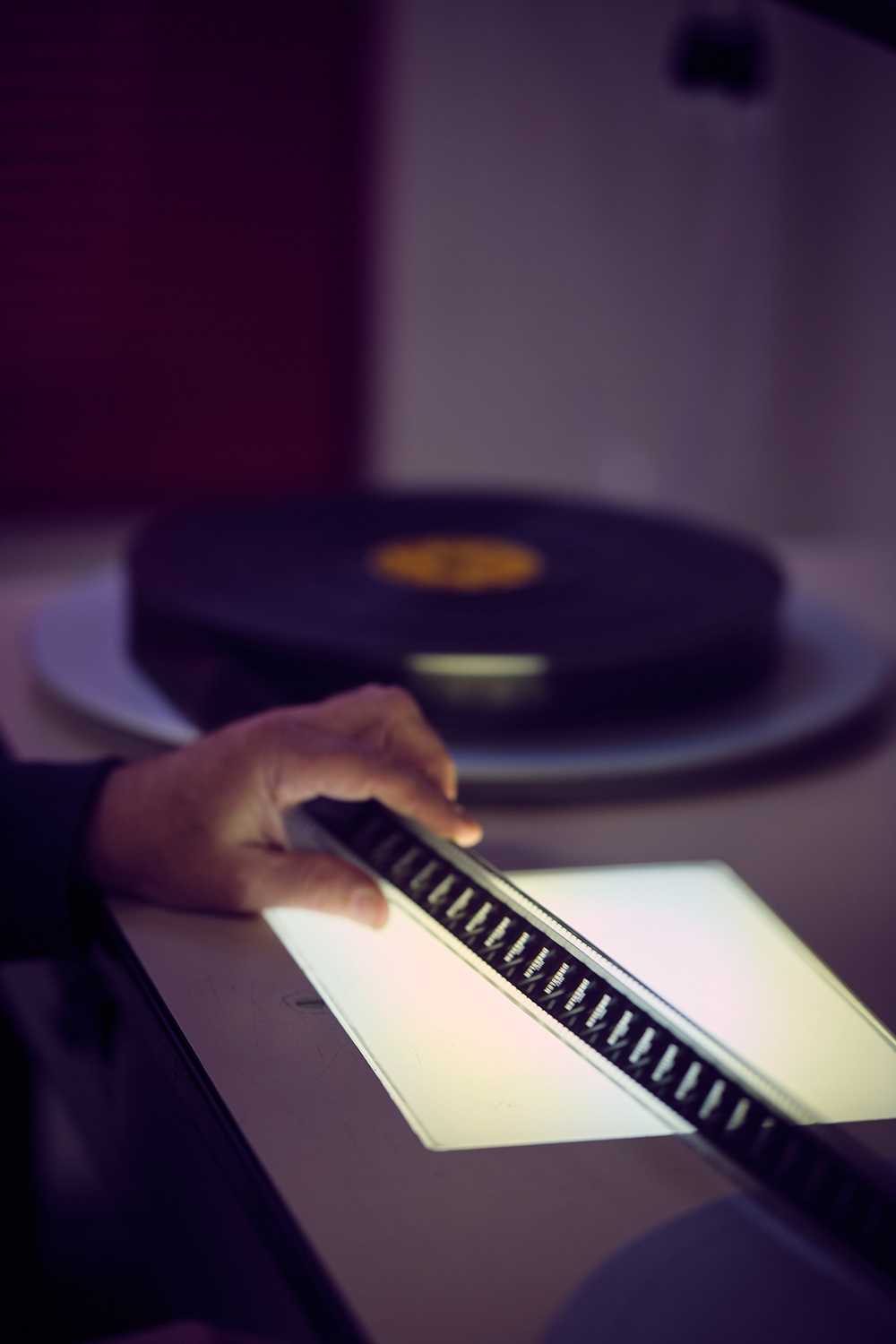 Film analogique sur table de montage 